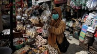 Menurut pedagang, pembeli menurun drastis sejak Senin (16/3/2020) kemarin.
