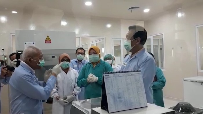 spesimen virus Corona