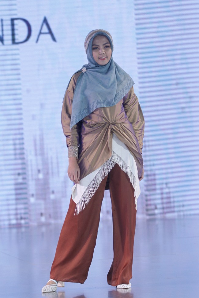 Ria Miranda menghadirkan koleksi terbarunya yang bertajuk Dayu di Fashion Nation 2020, Senayan City, Jakarta. Jumat [13/3/2020]. Foto: Mohammad Abduh/Wolipop