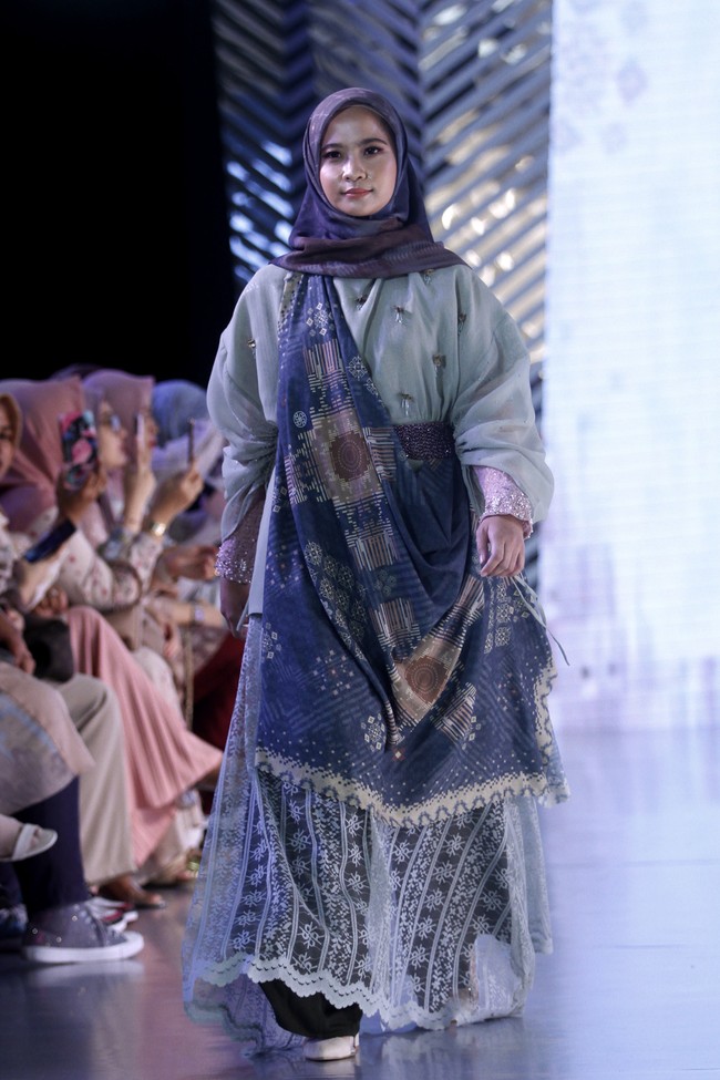 Ria Miranda menghadirkan koleksi terbarunya yang bertajuk Dayu di Fashion Nation 2020, Senayan City, Jakarta. Jumat [13/3/2020]. Foto: Mohammad Abduh/Wolipop