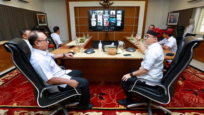ASN Banyuwangi Kerja dari Rumah, Bupati-Wabup dan Kepala Dinas Tetap Masuk Kantor