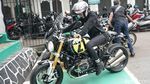 Aksi Nikita Mirzani Naik Moge, Katanya Sih Mau Nyopotin Baliho