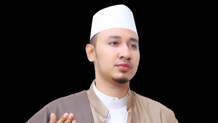 Suami Kartika Putri