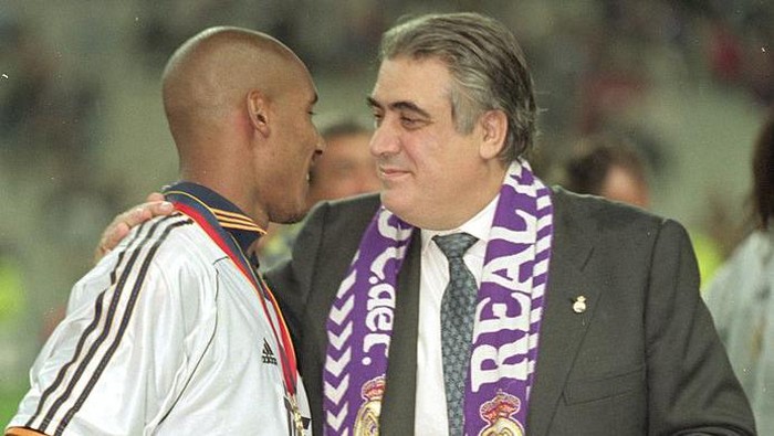 lorenzo sanz, nicolas anelka 24 May 2000: Real Madrid President Lorenzo Sanz and Real Madrid player Nicolas Anelka celebrate after the European Champions League Final 2000 against Valencia at the Stade de France, Saint-Denis, France. Real Madrid won 3-0. Mandatory Credit: Ben Radford /Allsport