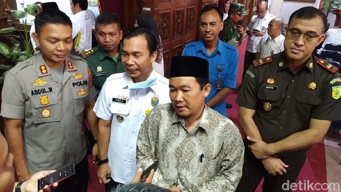 Ketua MUI Kabupaten Batang, KH Zainul Iroqi (berpeci), Rabu (18/3/2020).