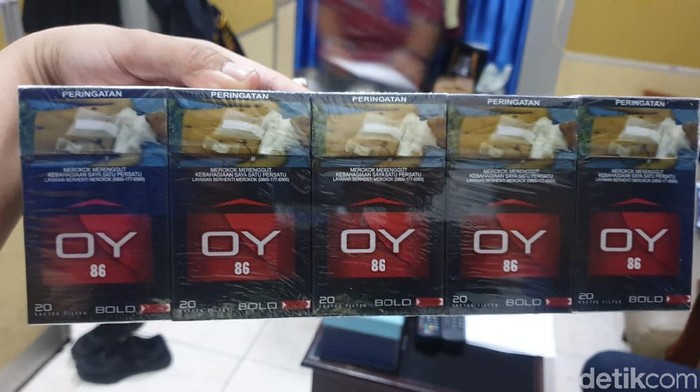 Bea-Cukai Sulawesi Bagian Selatan menyita rokok ilegal senilai rp 386 juta (Hermawan Mappiwali/detikcom)
