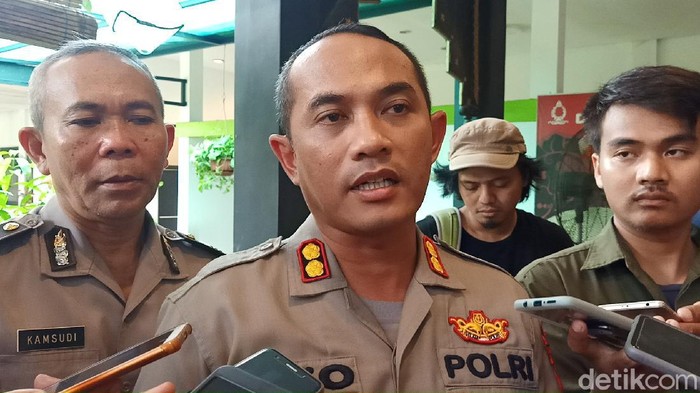 Polisi Kota Kediri menyelidiki empat akun yang diduga melakukan kejahatan siber. Empat akun tersebut diduga memanfaatkan kepanikan warga akan wabah virus corona.