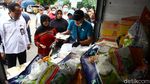 Warga Serbu Operasi Pasar Bulog