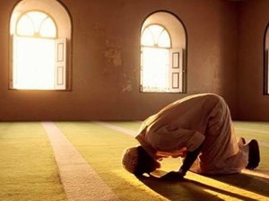 Solo KLB Corona, Masjid Kampus UNS Tiadakan Salat Jumat Hari Ini