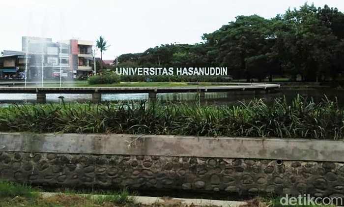 Universitas Hasanuddin (Unhas) Makassar telah tiga hari meliburkan aktivitas perkuliahan untuk mencegah penyebaran virus Corona. Kini kampus tersebut menjadi sepi.