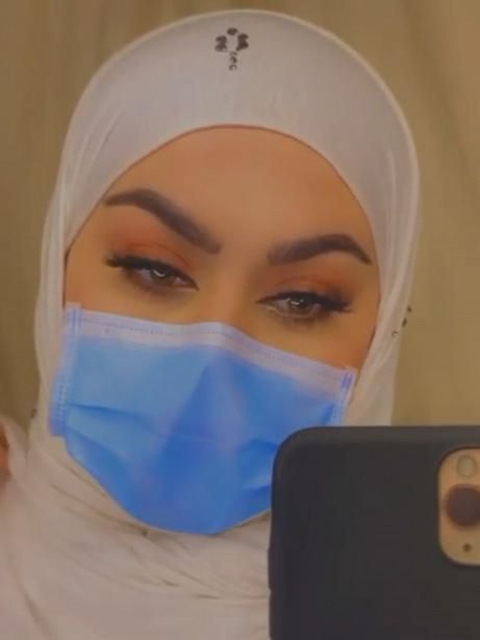 beauty influencer corona