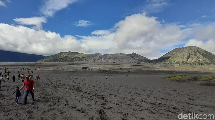 gunung bromo ditutup