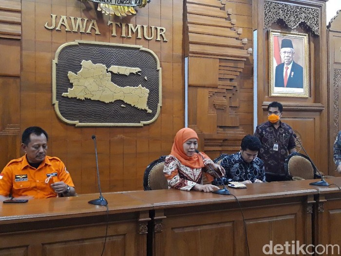 Gubernur Khofifah Indar Parawansa akhirnya membuka peta penyebaran pasien corona di Jawa Timur. Khofifah memaparkan data ini dalam bentuk grafik saat jumpa pers.