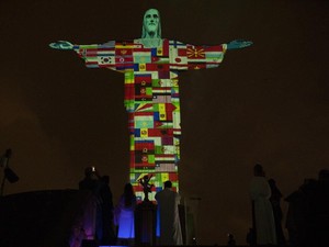 Patung Yesus Memberkati Pun Tutup karena Corona