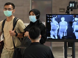 Kisah Para Detektif yang Melacak Kasus Virus Corona di Singapura