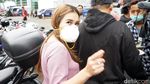 Kenakan Masker, Ayu Ting Ting Minta Maaf