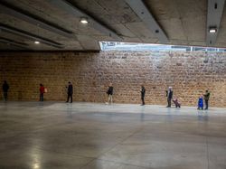 Imbas Pandemi Corona, Ini Foto Social Distancing di Dunia