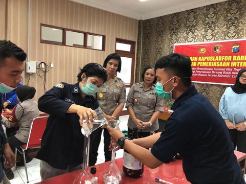 Polda Sumut Bekali Anggota Hand Sanitizer Standar WHO untuk Cegah Corona