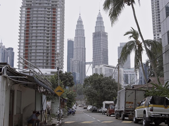 Malaysia Akan Lockdown, Hanya Boleh 2 Orang Pergi Keluar ...