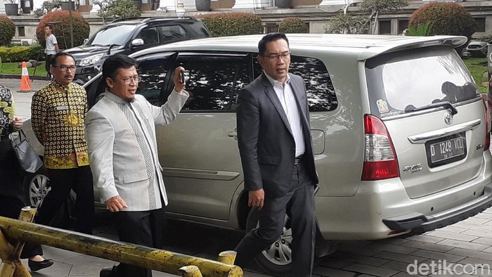 Ridwan Kamil bertemu dengan Aa Gym