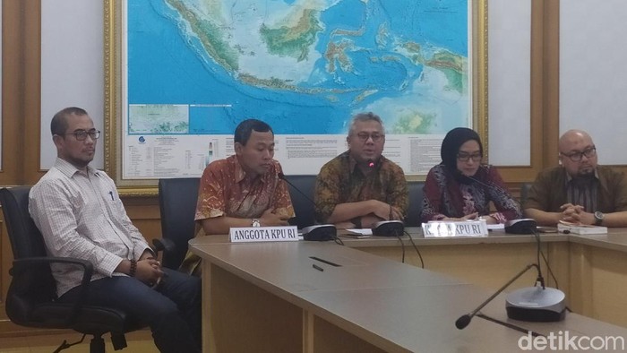 Konferensi pers KPU (Luqman Arunanta/detikcom)