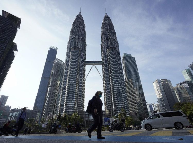 Lockdown Hari Pertama di Malaysia: Jalanan Sepi dan Masjid Kosong