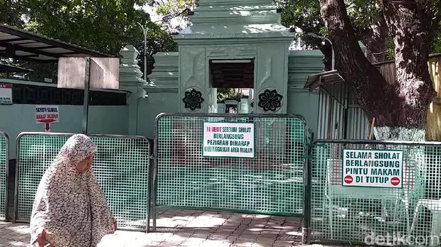 Makam Sunan Ampel Surabaya/