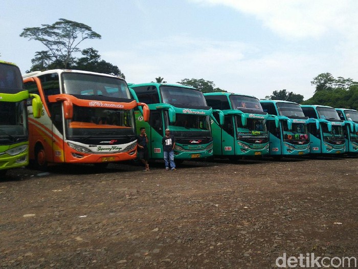 PO bus di Ciamis merugi karena kandangkan armada pariwisata