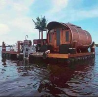 Penginapan yang sering disebut dengan The Salty Seahorse ini berlokasi di Key Largo, Florida. Penginapan apung unik yang terbuat dari tong Barel ini tidak akan membuatmu merasa terganggu oleh orang lain. Penginapan ini juga dilengkapi dengan payung parasol, BBQ, dan wastafel wiski kecil. Foto: dok. Airbnb