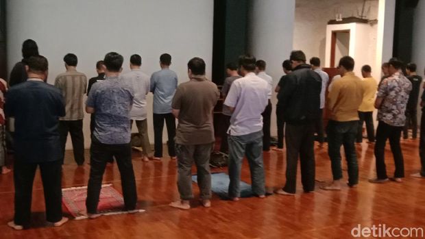 Pandemi Corona, Begini Cara Masjid Salman ITB Gelar Salat Berjemaah