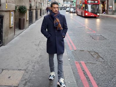 Gaya Modis Raphael Maitimo, Pesepakbola yang Disebut Pacar Baru Agnez Mo