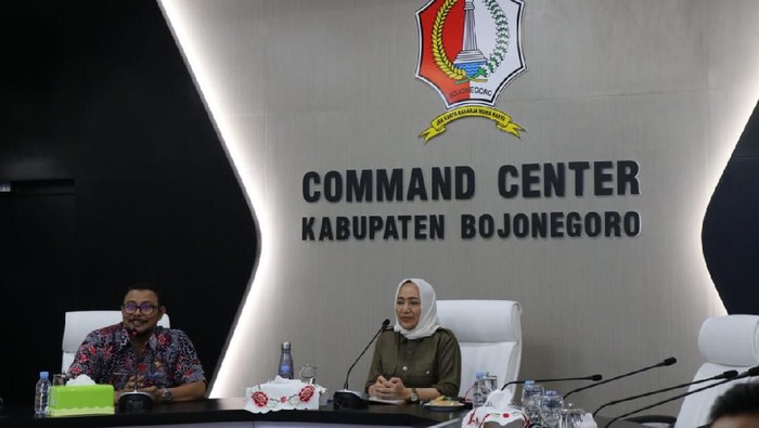 Bupati Anna