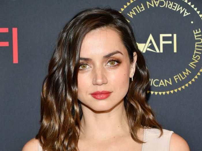 LOS ANGELES, CALIFORNIA - JANUARY 03:  Actor Ana de Armas attends the 20th Annual AFI Awards at Four Seasons Hotel Los Angeles at Beverly Hills on January 03, 2020 in Los Angeles, California. (Photo by Amy Sussman/Getty Images for AFI)