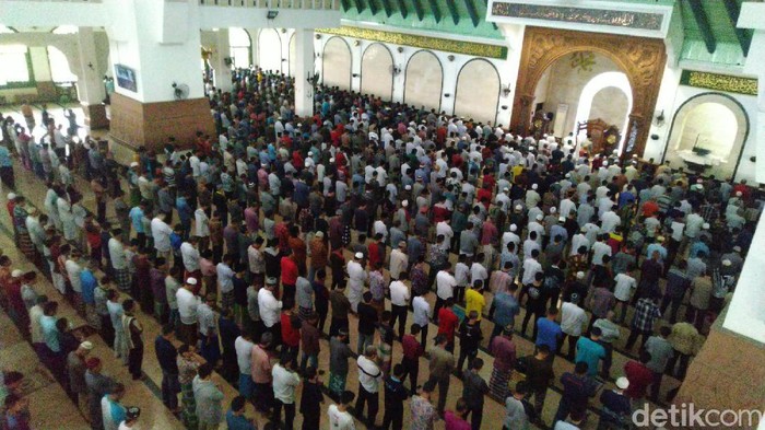Salat jumat di MAJT Semarangdi tengah wabah Corona, 20/3/2020