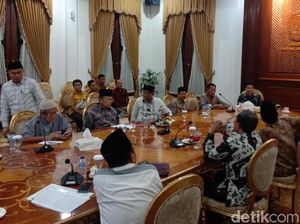 MUI Sebut Masjid di Jawa Timur Tetap Menggelar Salat Jumat, Asal ...