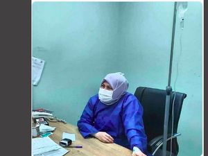Dokter di Iran Meninggal Kena Corona, Fotonya Bekerja Saat Sakit Viral
