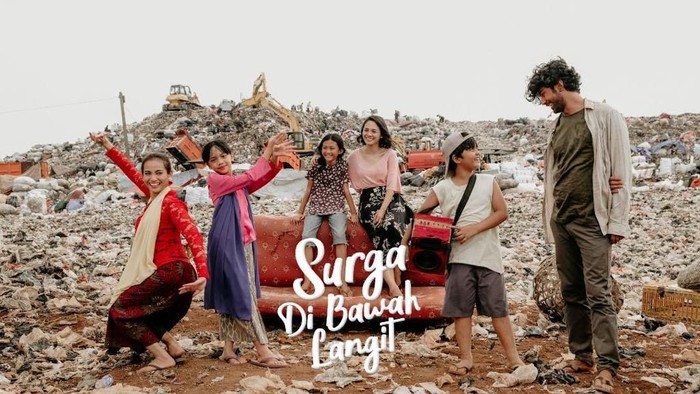 Surga di Bawah Langit