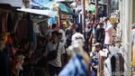 Suasana Pasar Tanah Abang di Tengah Wabah Corona