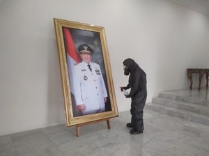 Cegah Corona, Polisi Lampung Siaga Bantu Penyemprotan Disinfektan