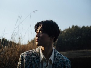 Suho EXO Rilis MV Lets Love, Fans Ramaikan Tagar #LETSLOVESUHO