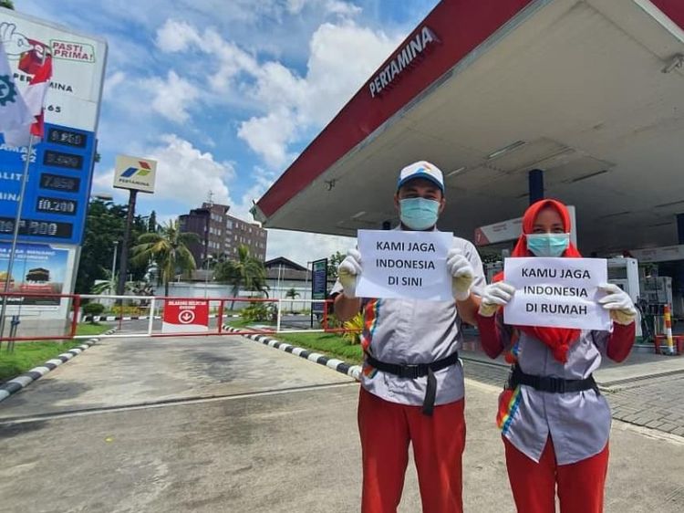 Foto Aksi Pegawai BUMN Stay At Work Saat Wabah Corona