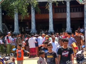 Jumatan di Rembang Ramai Jemaah, Khatib Lantunkan Doa Tolak Bala