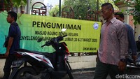 Hal ini sesuai dengan instruksi Gubernur DKI Jakarta untuk mencegah penyebaran virus corona.
