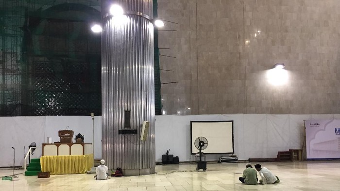 Begini Suasana Masjid Istiqlal Siang Ini Yang Tak Gelar Salat Jumat Halaman 2