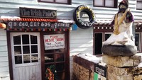 Salah satu bar legendaris di wilayah Everest ada The Irish Pub. Disebut sebagai salah satu bar khas Irlandia yang paling tinggi di dunia. Foto: Istimewa