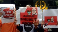 Aksi ini digelar untuk mengenang peristiwa tahun 2004 silam, dimana insiden penembakan yang dilakukan oleh oknum Polisi (Kasat Reskrim Bengkulu) pada rakyat Bengkulu dalam kasus sarang burung walet. Foto: dok. GAI