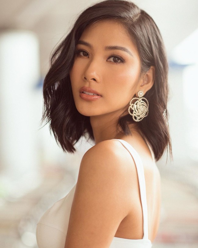 Aksi Mia itu mendapat pujian di media sosial. Apalagi, Mia melakukannya bertepatan saat ulang tahunnya ke-28 tahun. (Foto: Instagram/@hoangthuy_official)