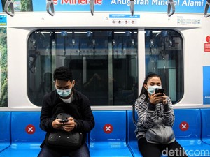 Mohon Maaf, Jaringan XL Tak Bisa Diakses Lagi di Kereta MRT
