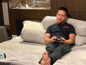 Pemain Film 3 Srikandi, Detri Warmanto Positif Corona