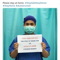 Tetap di rumah sebisa mungkin. Mungkin saja (virus Corona) sudah ada di lingkunganmu sekarang atau nanti. Sampai ada imbauan selanjutnya dari tenaga kesehatan, bahkan jika kamu tidak menunjukkan gejala, demikian ditulis di situs stayhomesavelives.us. Foto: Bored Panda/Twitter